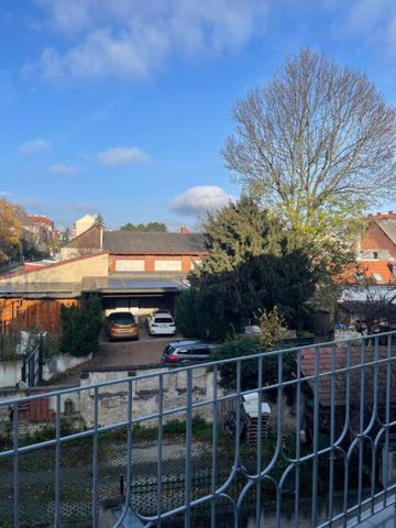 Großzügige 3-Zimmer-Altbauwohnung mit 2 Balkonen in Klosterneuburg mit traumhaftem Blick auf das Stift Klosterneuburg! - Photo 4