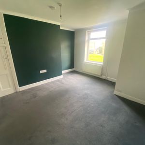 2 bed terraced house to rent in Severn Street, Chopwell, Newcastle upon Tyne - Photo 2