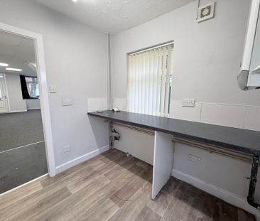 2 bedroom end of terrace house to rent - Photo 6