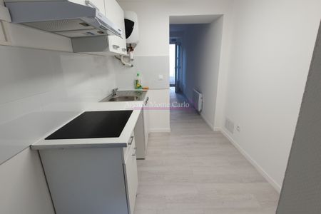 Studio en rez-de-jardin - Photo 3