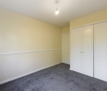1 bedroom ground floor flat to rent - Photo 2