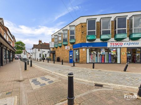 The Courtyard, 73A High Street, Burnham,SL1 - Photo 3