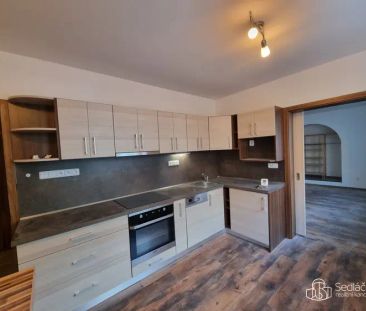 Klidné bydlení 1+1 Sokolov – zahrada, parkování - Photo 2