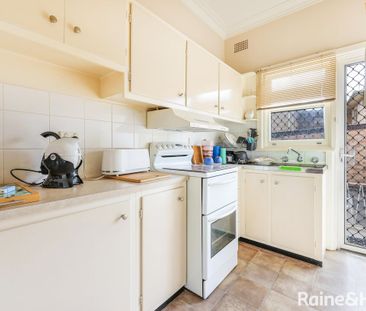 Charming 2-Bedroom Unit in Prime Tamworth Location - Photo 4