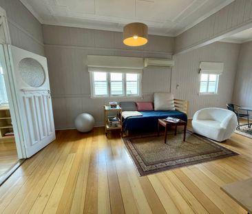 24 Geera Street, Coorparoo, Qld 4151 - Photo 1