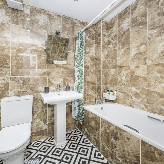 Room in a Shared House, Fakruddin Street, E1 - Photo 1