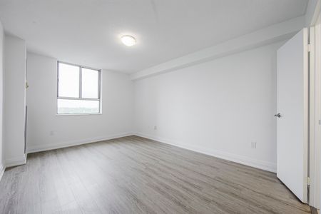 Three Bedroom Apartment - Photo 2