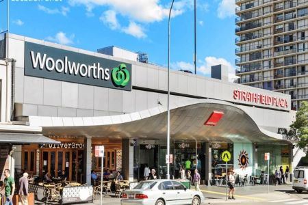 Modern two-bedroom apartment with private entry - Photo 5