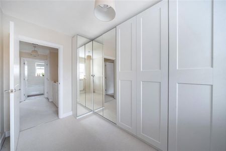 3 bedroom semi-detached house to rent - Photo 3