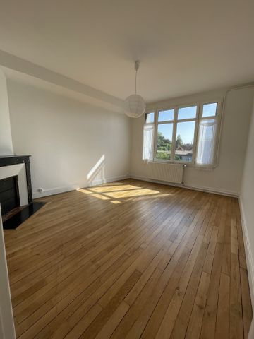 Location Appartement 3 pièces 57m² POITIERS 86000 - Photo 2