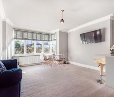 3 bedroom ground floor flat to rent - Photo 3