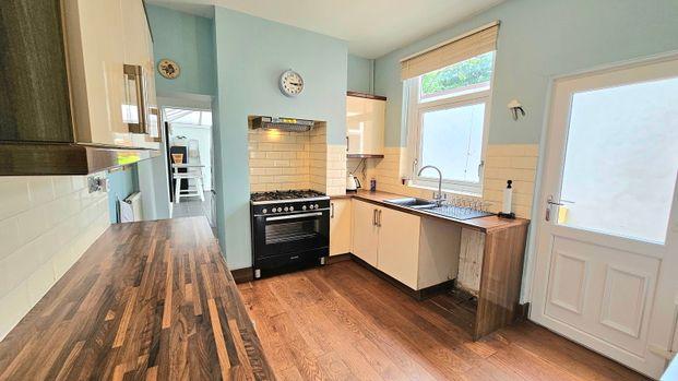 Laburnum Street, Stourbridge, West Midlands, DY8 4NX - Photo 1