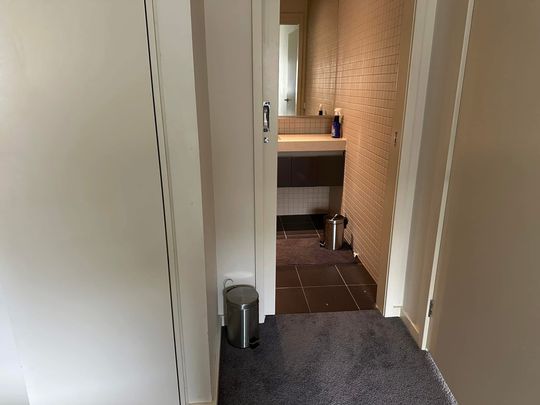 Port Melbourne - Photo 1