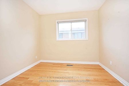 For Lease - 3385 Ellengale Drive Unit# Main + 2 Lower Levels, Mississauga, Ontario - Photo 2