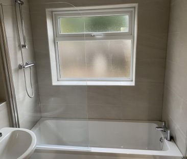 4 bedroom terraced house to rent - Photo 5