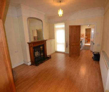 3 bedroom terraced house to rent - Photo 4