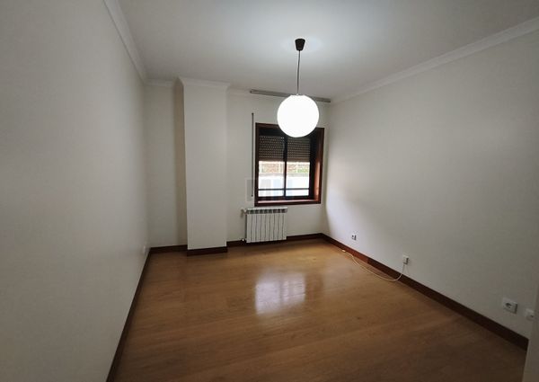 Apartamento T5 em Coimbra