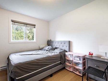 3006 Rue Biret, Montréal (Saint-Laurent), QC H4R - Photo 4