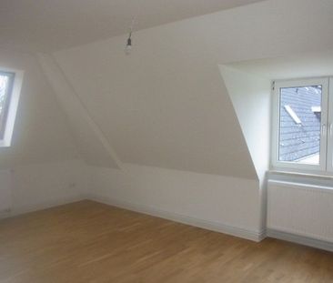 Ideal für Singles: DG-Wohnung mit ca. 47,38m² unweit Eilenriede - Photo 2