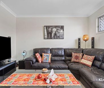 🏡 FOR RENT – Stylish & Convenient Living in Mango Hill! 🌿✨ - Photo 3