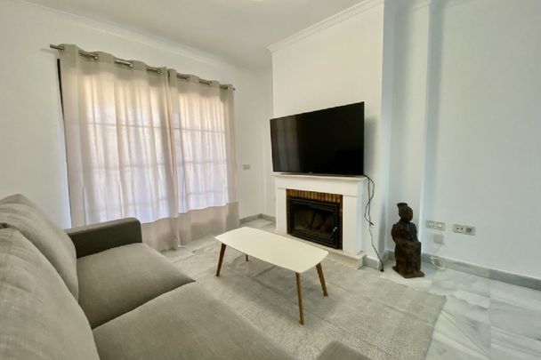 2 Bedroom Apartment For Rent in Hacienda del Sol, Málaga - Photo 1