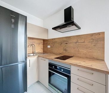 Location Appartement 1 pièce Meublé 29m² AJACCIO 20000 - Photo 3