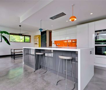 An impressive example of modern architecture and contemporary desig... - Photo 6