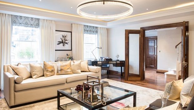 2 Bedroom Apartment, Grosvenor Hill, London, Greater London, W1K - Photo 1