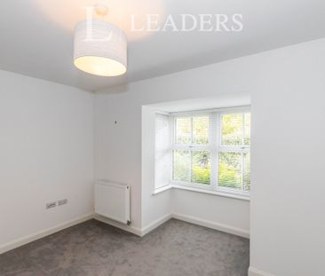 2 bedroom house to rent Pynham Crescent, Hambrook, Chichester, PO18 - Photo 2