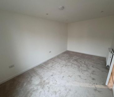 3 bedroom detached house to rent - Photo 2