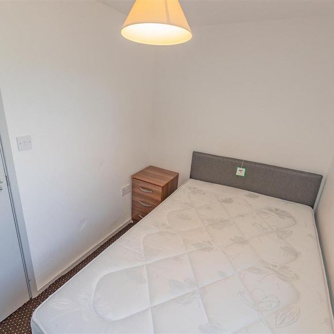 5 bedroom house to rent - Photo 1