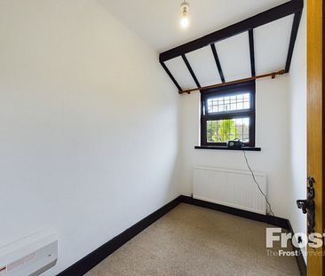 Rosemary Lane, Egham, Surrey,TW20 - Photo 3