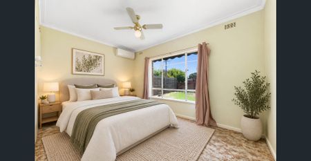 Space to Live, Relax and Entertain: Freestanding Family Home in the McKinnon Secondary College School Zone on approx 700sqm! - Photo 3