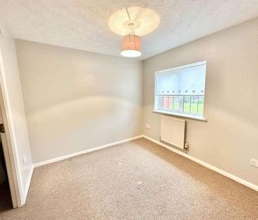 Lych Gate Mews, Lydney, GL15 - Photo 2