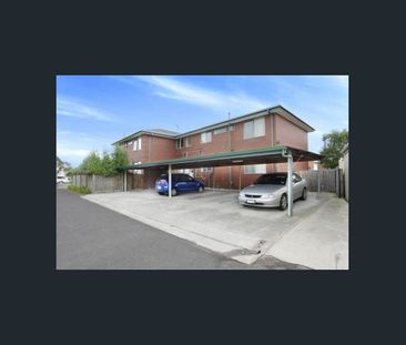 1/3-5 Fyans Street, South Geelong, Vic 3220 - Photo 2