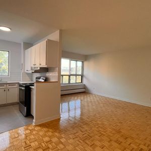 3.5 chauffé à St-Lambert avec piscine sur le toit - Photo 2