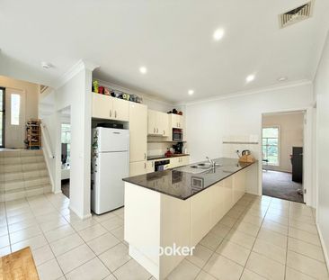 Tranquil Family Living in a Private, Green, and Convenient Enclave - Photo 6