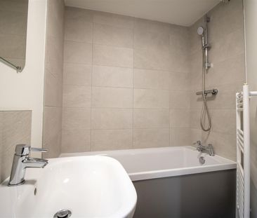 Elmgrove Road East, Hardwicke - Photo 1