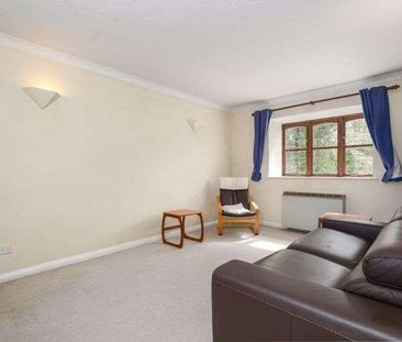 Rushmon Gardens, Walton-on-thames, KT12 - Photo 1
