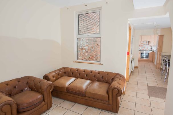 146 Dunluce Avenue, Belfast, BT9 7AZ - Photo 1