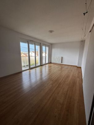 Location Appartement 3 pièces 77m² - Photo 1