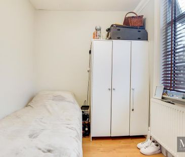 3 bedroom flat to rent - Photo 5
