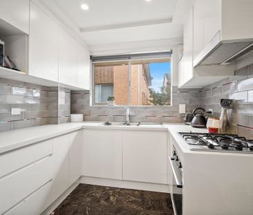 Gorgeous Two Bedroom Unit - Photo 5