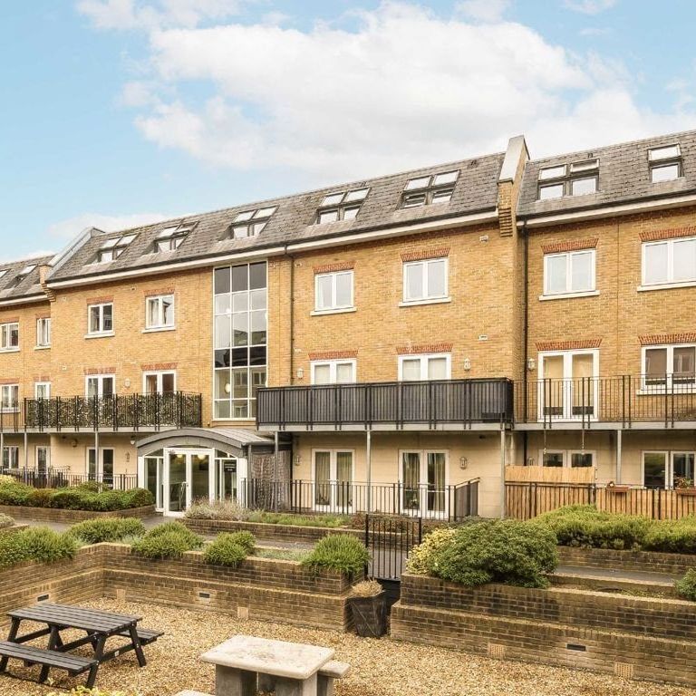 Garratt Lane, SW18 4FQ, London - Photo 1