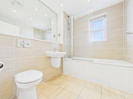 16-18 Littleton Road, 16-18 Littleton Road, Ashford,TW15 - Photo 5