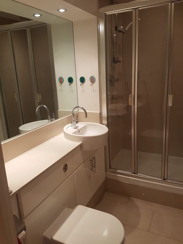 Kingston upon Thames, KT2 (Flat) - Photo 3