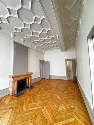 Appartement 5 pièces – LYON - Photo 2