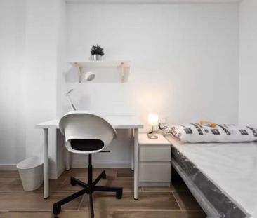 Avinguda de Campanar, Valencia, Valencian Community 46009 - Photo 6