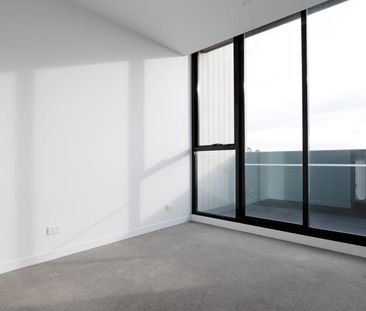 Sensational Location - Photo 3