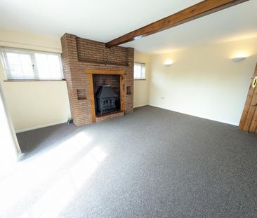 3 bedroom bungalow to rent - Photo 2